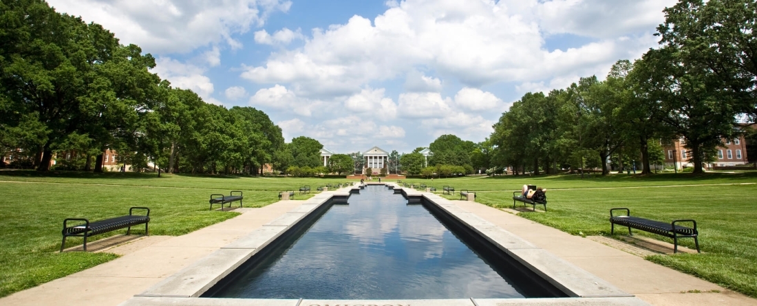 Water feature on mall