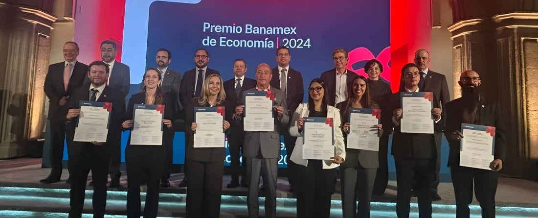 image of winners of Mexico’s Premio Banamex de Economía