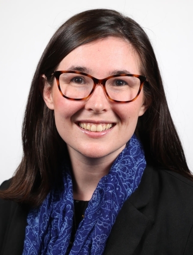 headshot of Cassandra Worthington